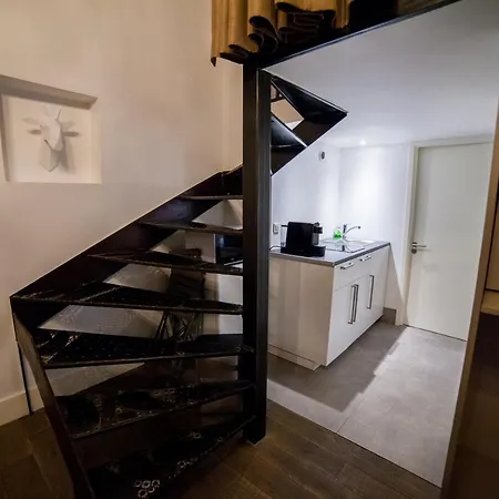 Szálloda La Valiz Lille